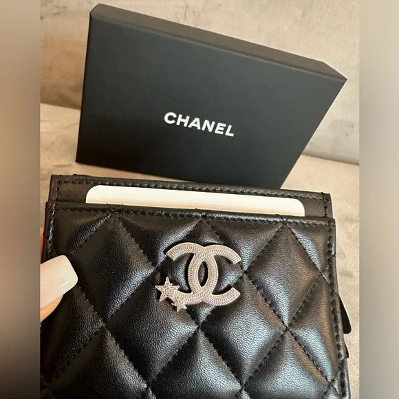 NWT Chanel Cruise Star NEW 2024 Lambskin Cardholder - Picture 4 of 7